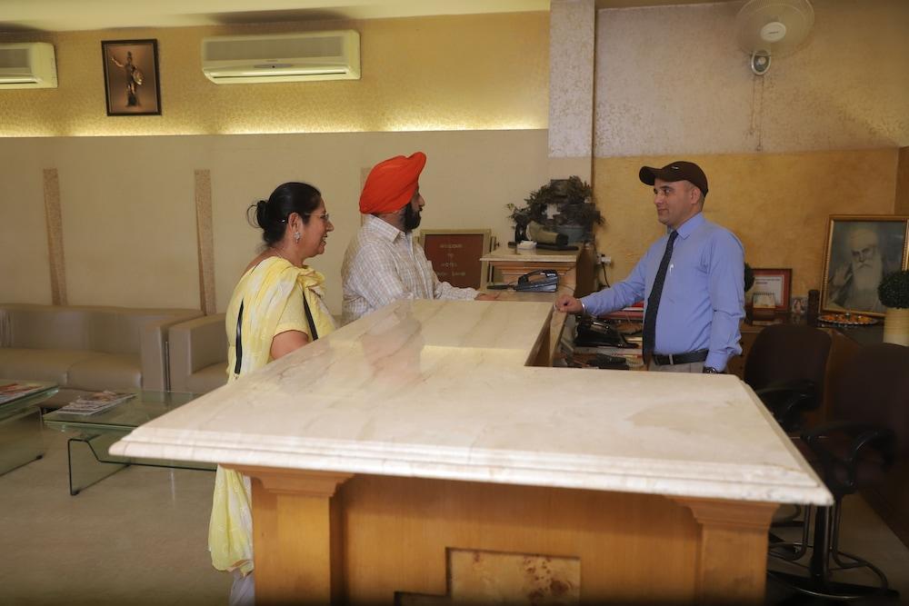 Hotel Singh Sahib