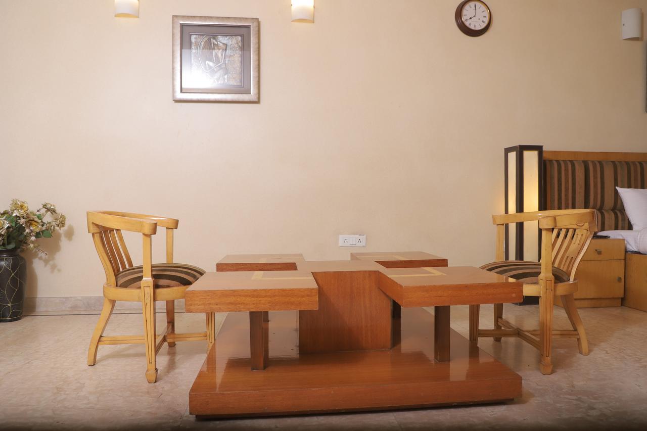 Singh Sahib Hotel