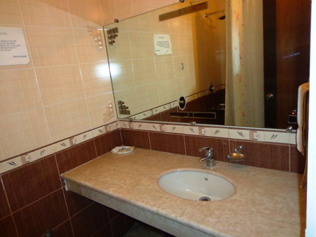 Singh Sahib Hotel 3*